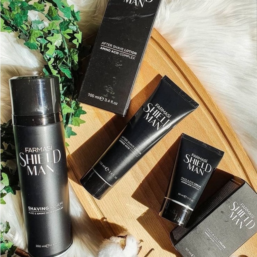 Farmasi Black Shaving Grooming Collection
